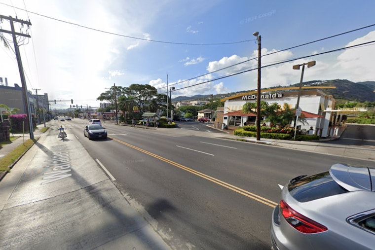 Honolulu Police Seek Suspect in Kaimuki Hit-and-Run that Left Moped Rider Injured