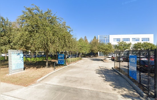 Houston ISD Proposes Earlier Start Date for 2024-25 Academic Year in Potential Calendar Reform