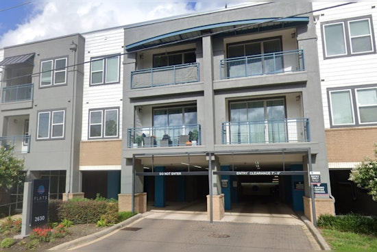 Houston Police Investigate After Man Found Dead in West Houston Apartment Complex
