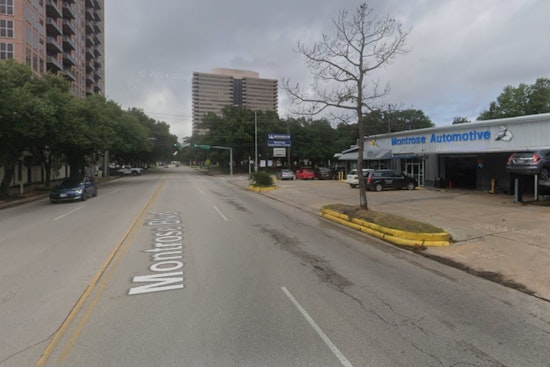 Houston Police Investigate Fatal Stabbing at Montrose Boulevard, Suspect at Large