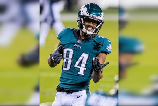 Indianapolis Colts Bolster Roster with Former Eagle Greg Ward and DE Derek Rivers