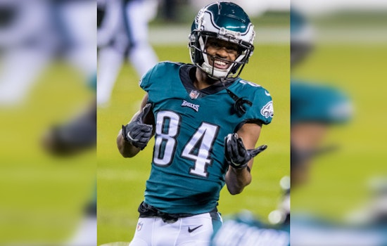 Indianapolis Colts Bolster Roster with Former Eagle Greg Ward and DE Derek Rivers