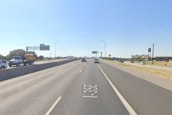 Jackknifed 18-Wheeler on I35E Near Mayhill Causes Major Traffic Delays in Denton