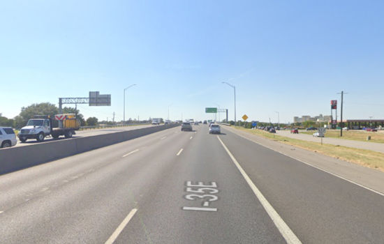 Jackknifed 18-Wheeler on I35E Near Mayhill Causes Major Traffic Delays in Denton