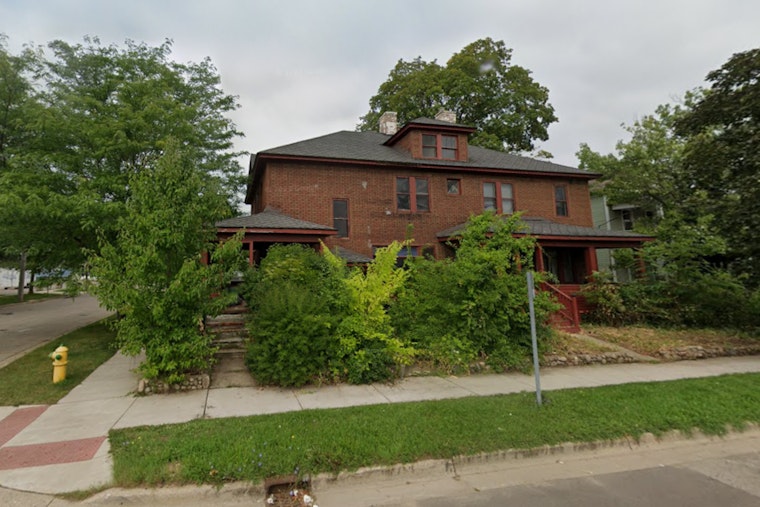 Kalamazoo Firefighters Tame Historic Building Blaze on Westnedge Avenue, No Injuries Reported