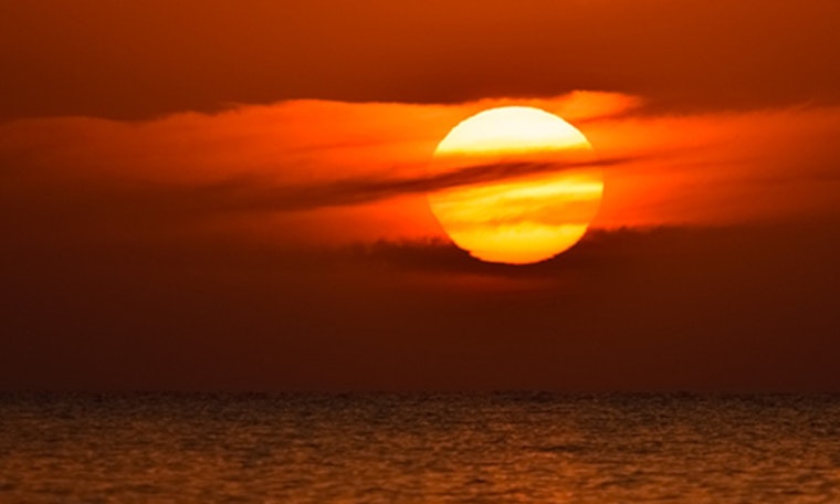 Knoxville Braces for Blazing Heat with Weekday Highs Approaching 98°F Amid Calm Conditions