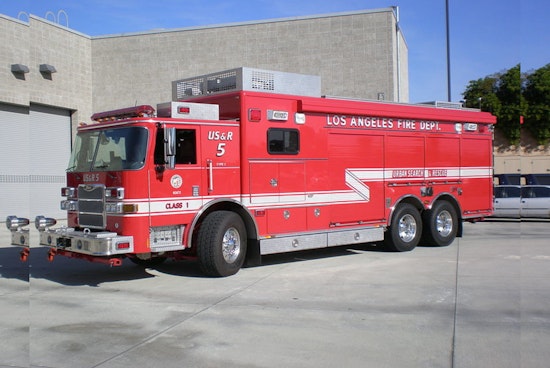 LAFD Swiftly Contains Brush Fire in Tarzana, No Structures Damaged