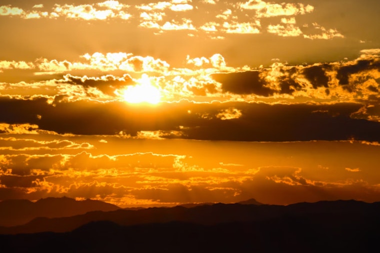 Las Vegas to Endure Above-Normal Heat, Limited Rainfall on the Horizon According to NWS Forecast
