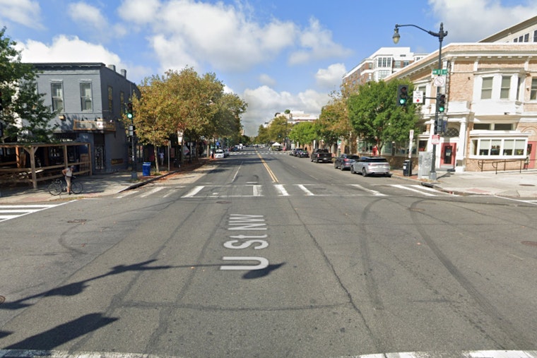 Local Man Killed in Early Morning Motorcycle Crash in Northwest D.C.