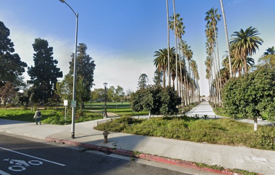 Los Angeles Fire Department Swiftly Extinguishes Blaze Involving Hand Sanitizer Pallets in South Park