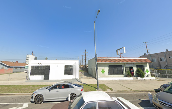 Los Angeles Firefighters Successfully Douse Major Blaze at Vacant Building on South Broadway Street