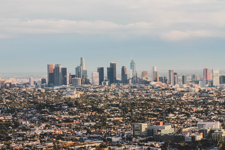 Los Angeles Welcomes Persistent Sunny Skies and Mild Temperatures as Summer Ends