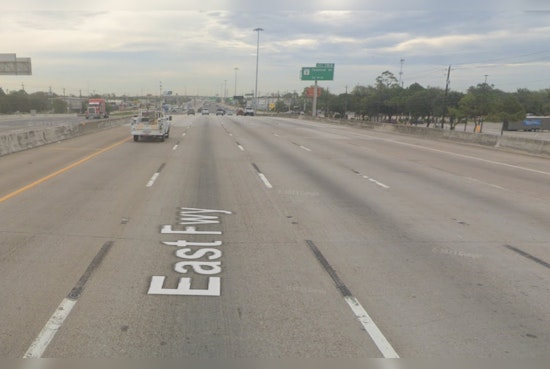 Major Vehicle Accident on East Freeway Near Freeport Blvd in East Houston Disrupts Traffic, Injures Three
