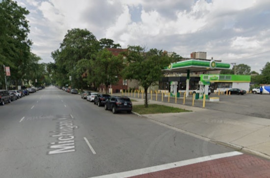 Man Critically Injured in Late-Night Shooting at Bronzeville Gas Station in Chicago, Suspects Sought