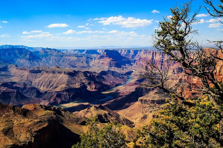 Man Dies in BASE Jumping Incident at Grand Canyon's Yavapai Point, Probe Underway