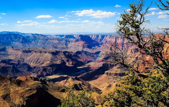 Man Dies in BASE Jumping Incident at Grand Canyon's Yavapai Point, Probe Underway