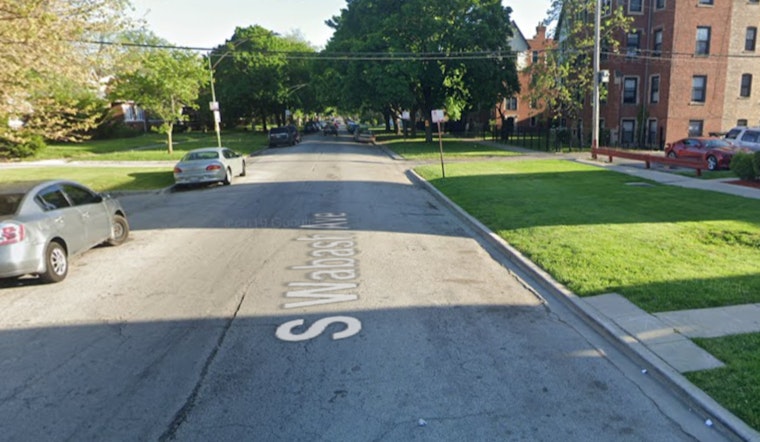 Man Fatally Shot in Greater Grand Crossing, Chicago, Gunmen at Large as Police Seek Leads