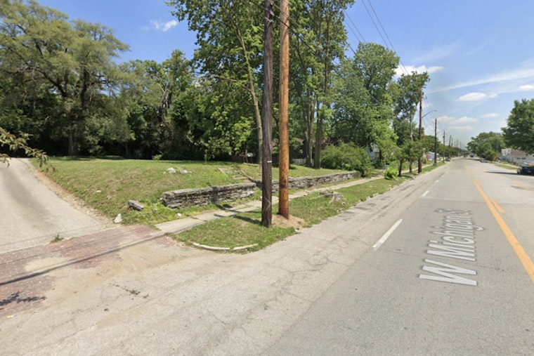 Man stable after early morning shooting on Indianapolis' Near West Side with IMPD investigating
