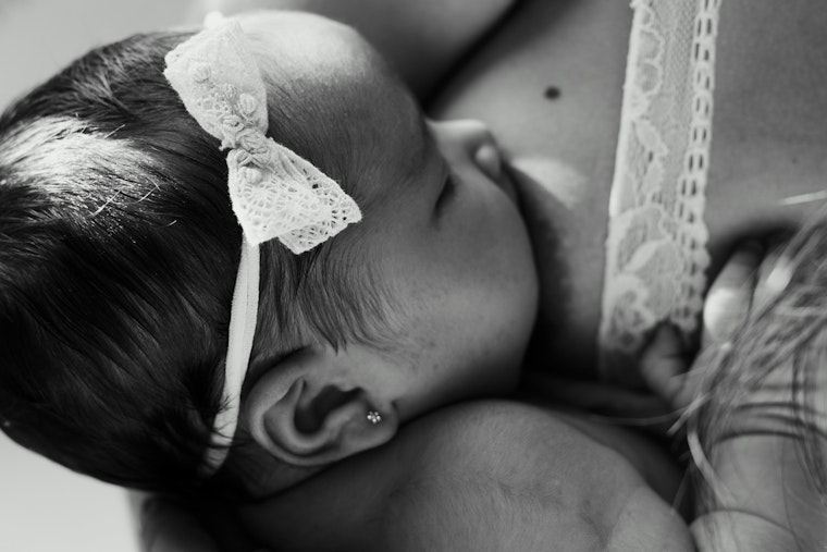 Minneapolis Highlights Benefits of Breastfeeding During National Week, Aims to Support Mothers and Promote Public Health