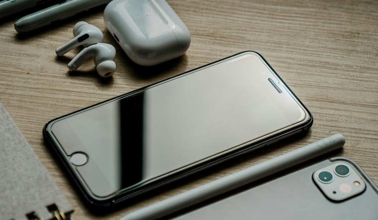 Minnesota Legislators Hold Roundtable Discussions on Cell Phone Impact in Schools
