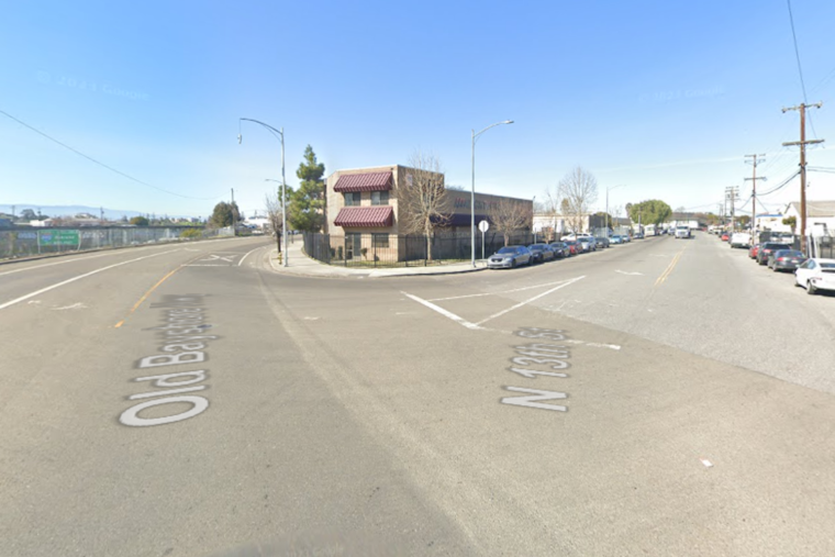 Motorcyclist Pronounced Dead after Collision with Semi-Truck on Old Bayshore Highway in San José