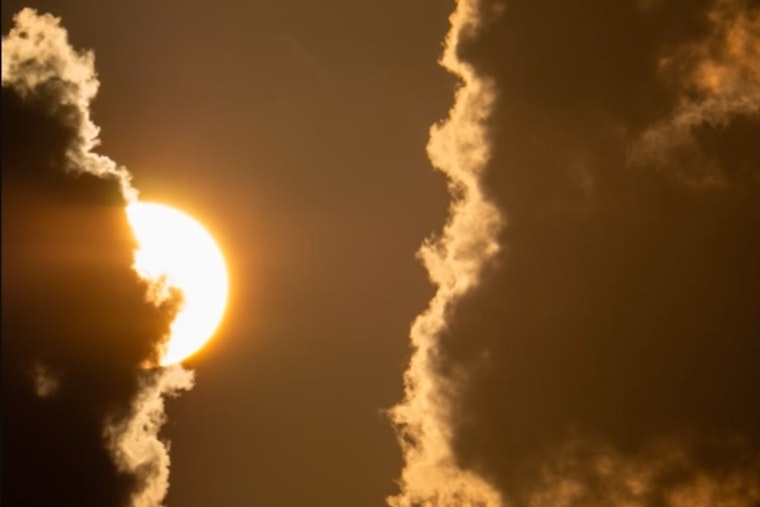 Nashville Braces for Mixed Weekend Weather with Thunderstorms and Heatwave