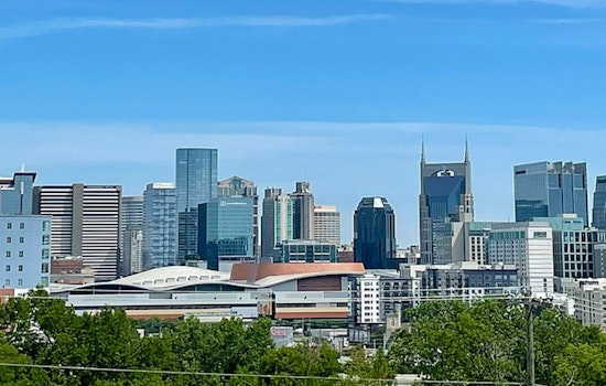 Nashville Hit by 'Code Orange' Air Quality Alert Amid Soaring Heat, Residents Advised to Limit Outdoor Activities
