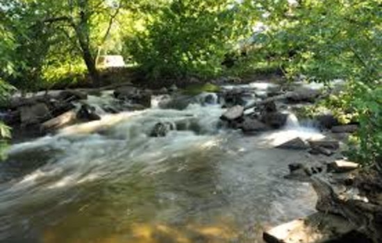 Off-Duty Rochester Officer and Son Rescue Kayakers from Dangerous Waters in Clinton River