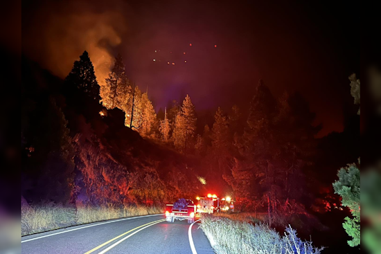 Oregon Governor Declares State of Emergency as Dixon Fire Threatens Douglas County