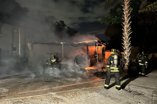 Orlando Firefighters Prevent Residential Fire from Spreading After Vehicle Blaze on S Mills Ave