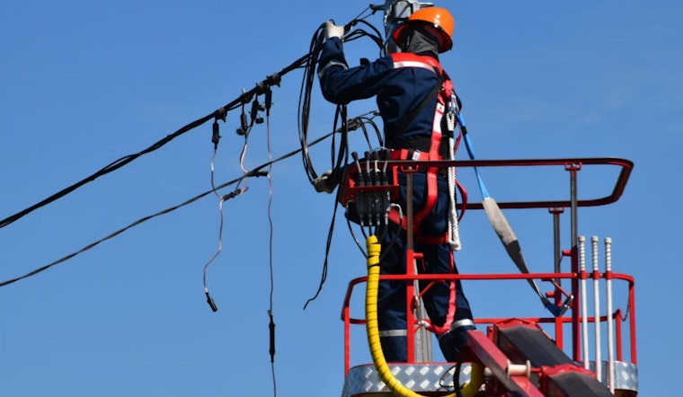 Over 300,000 Michigan Homes and Businesses in Dark After Severe Storms, Utility Companies Rush to Restore Power Amid Heat