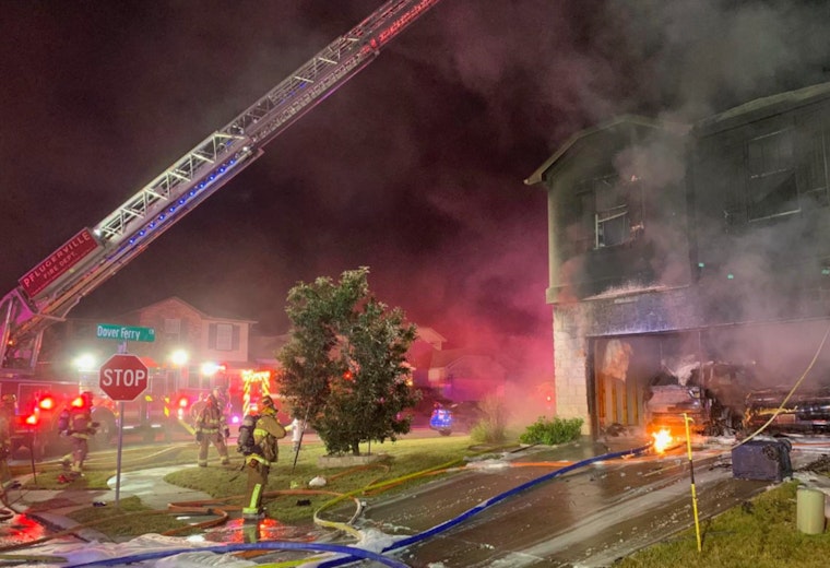 Pflugerville Home's Garage Engulfed in Flames, Fire Department Swiftly Responds with No Injuries Reported