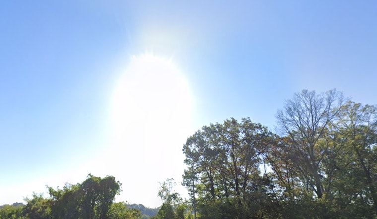 Philadelphia Soaks Up Sunshine and Mild Weather, Weekend Forecast Predicts Possible Showers