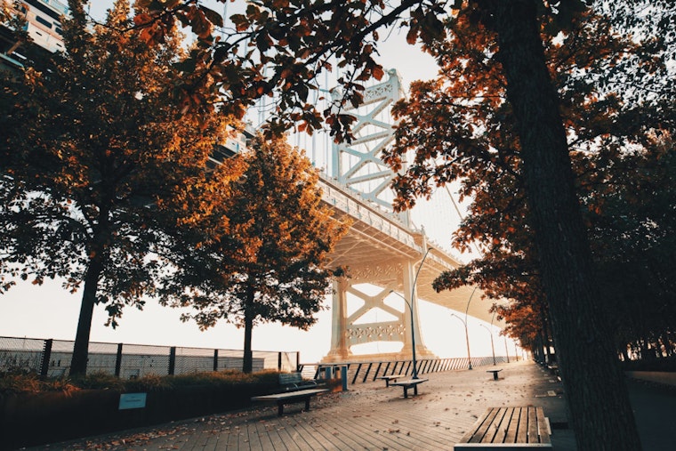 Philadelphia Welcomes Week of Sunny Skies and Rising Temperatures, Potential Showers on Saturday