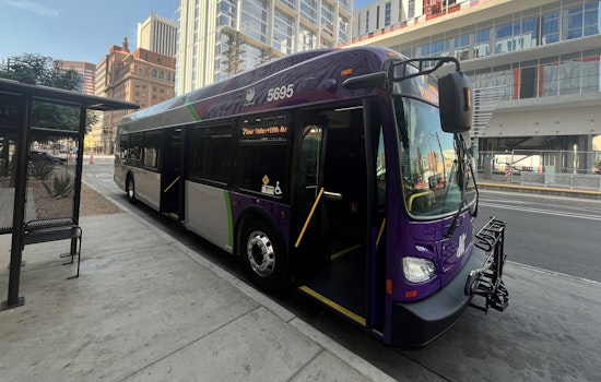 Phoenix Unveils Hybrid Buses in Push for Zero-Emissions Fleet by 2040