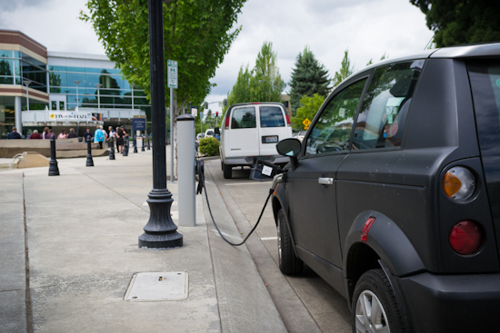 Pittsburgh Powers Up with $2.4 Million Federal Grant for Expanded EV Charging Network