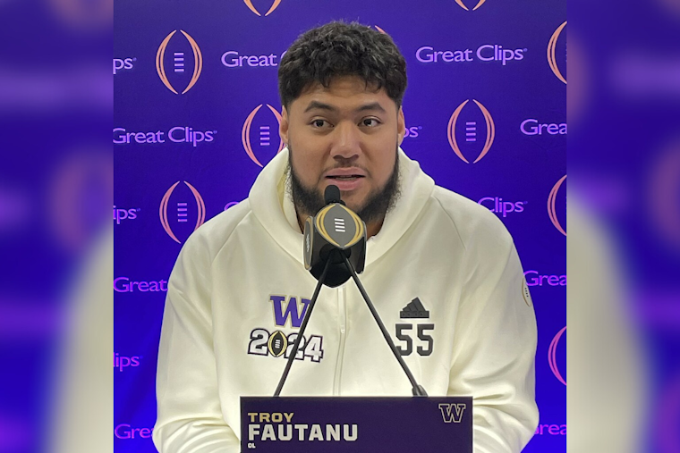 Pittsburgh Steelers' Rookie Troy Fautanu Sidelined with MCL Sprain Following Preseason Game against Houston Texans