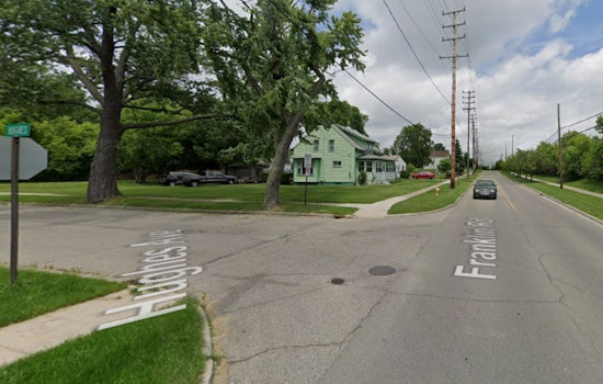 Pontiac Tragedy: 19-Year-Old Dies in High-Speed Crash, Seatbelt Use Highlighted as Life-Saving