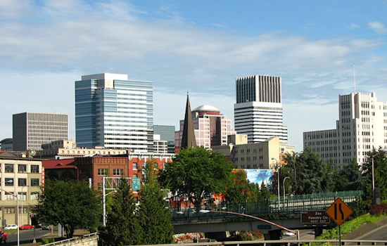Portland Forecast: Mild Temperatures and Light Breezes with Chance of Weekend Showers