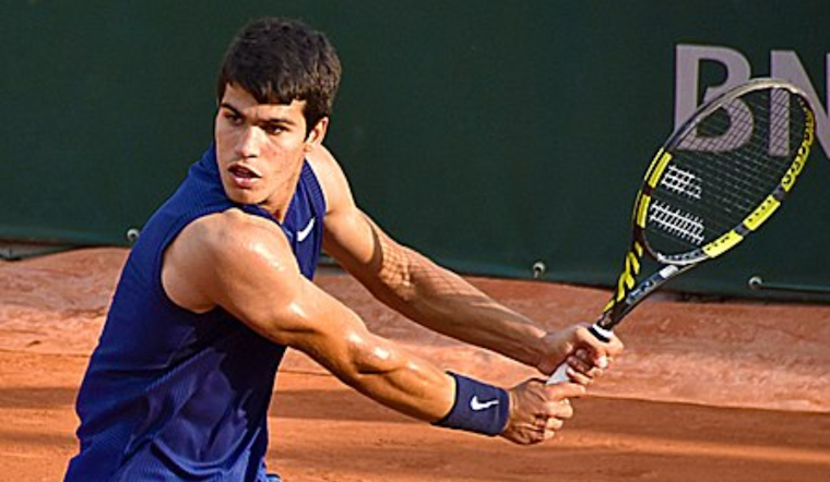 Rain Interruption Leaves Alcaraz and Monfils on Edge at Cincinnati Match, Resumes Today