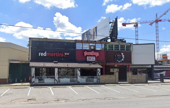 Red Martini Lounge in Atlanta's Buckhead Evicted, Items Looting Occurs as Public Watches