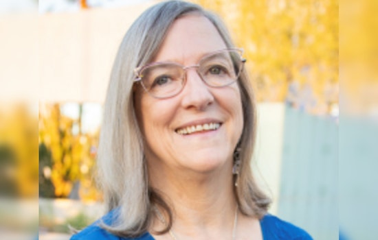 Renowned Author Sharon Skinner to Mentor Aspiring Writers at Mesa Public Library's Fall Writer in Residence Program