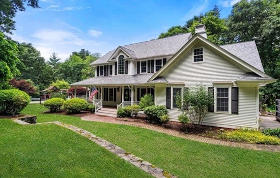 Retired Patriot Matt Light's Renovated Foxborough Home Attracts Current Players as Potential Buyers