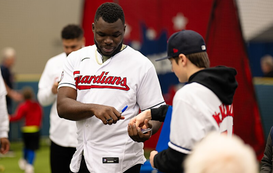 Rookie Jhonkensy Noel Powers Cleveland Guardians to Commanding 13-5 Win Over Texas Rangers