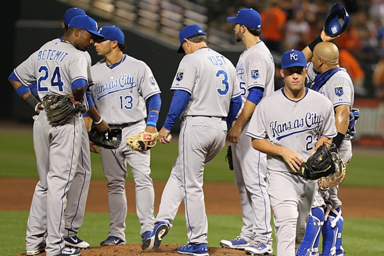 Royals Catch Guardians for First in AL Central Following Key 6-1 Victory Amid Rain-Delayed Game