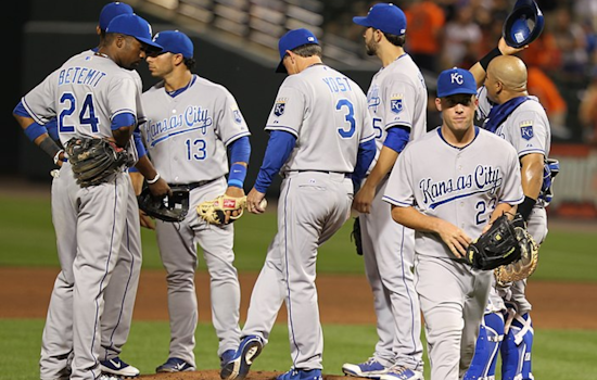 Royals Catch Guardians for First in AL Central Following Key 6-1 Victory Amid Rain-Delayed Game