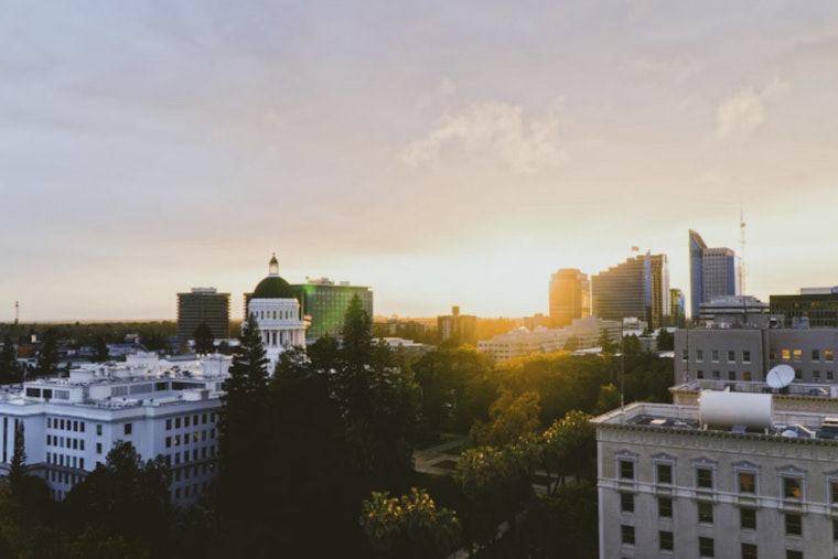 Sacramento Faces Sizzling Heatwave, Mercury to Climb into Upper 90s with Breezy Winds Ahead