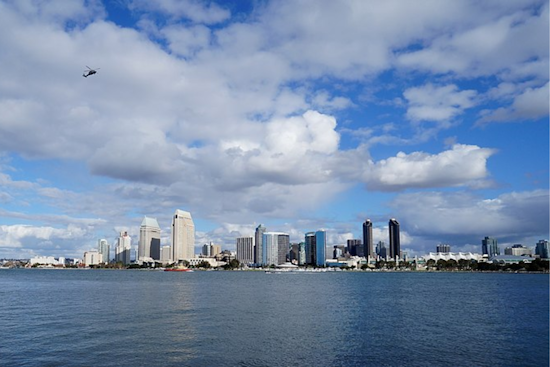San Diego's Week Ahead: Mild Coastal Cooling, Desert Heat Persisting, with Sparse Rain Chances