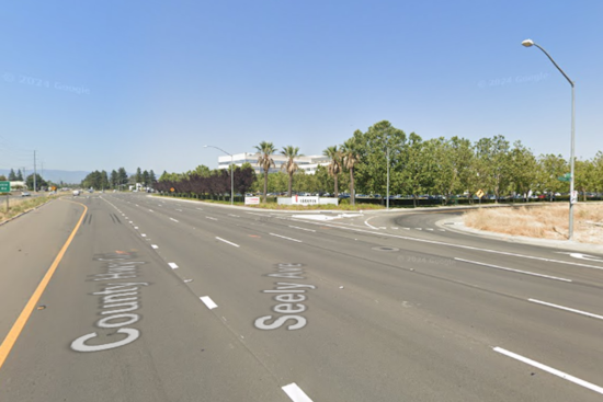 San José Fire Department Contain 3-5 Acre Blaze near Montague Expressway, No Injuries Reported