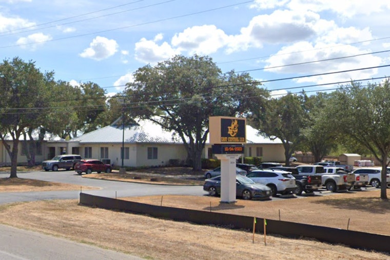 School Bus Collision with 18-Wheeler in Bexar County Leaves No Severe Injuries